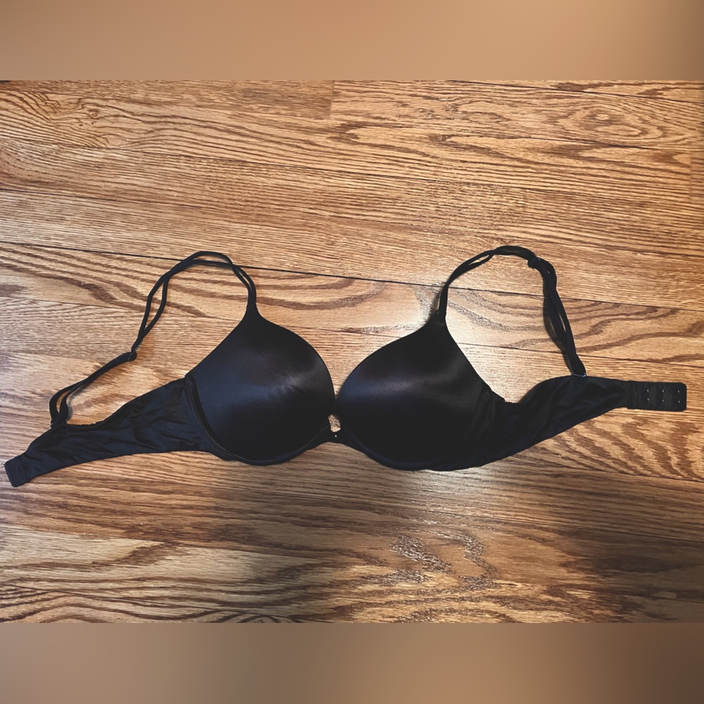 Lightly Worn Victoria secret bra VERY SEXY PUSH-UP/PIGEONNANT black size 36 B